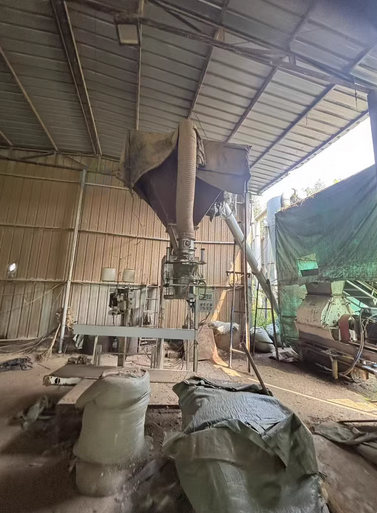 唐山地区处理花生壳粉粉碎机下料器自动打包机