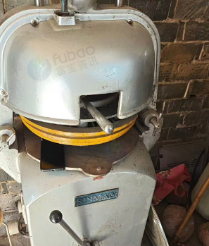 上饶地区处理弗兰卡裹粉台、新麦SINMAG半自动分块滚圆机