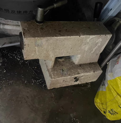 泰州地区工厂处理瑞远CK6130数控车床2台、SK320数控车床1台