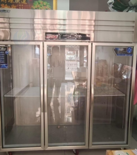 赤峰地区处理三开门保鲜柜