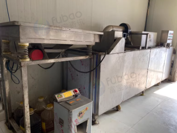 青岛地区处理真空和面机 灌装机 搅拌罐 杀菌锅 包装机 储罐 传送带 配料机等设备