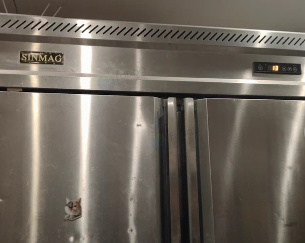 成都地区个人处理烘焙店设备、烤箱（平炉、风炉）、烤盘架等