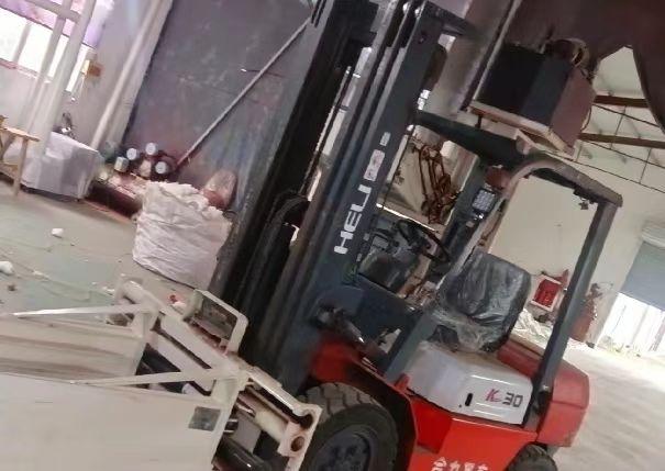 阜阳地区处理单箱打包机、梳棉机、合力三吨叉车、钉板机、泺口机等全套梳理生产线