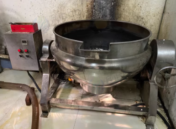 青岛地区处理真空和面机 灌装机 搅拌罐 杀菌锅 包装机 储罐 传送带 配料机等设备