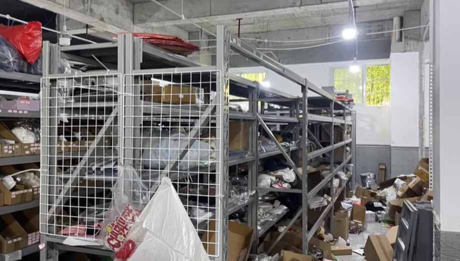 绵阳地区处理超市倒闭货架一批