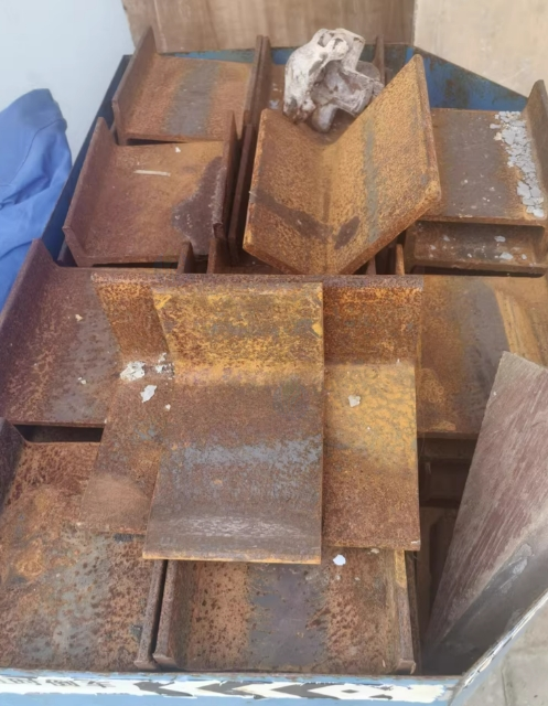 郑州地区处理角钢（5mm厚）、工字钢（10mm厚以上）边角料