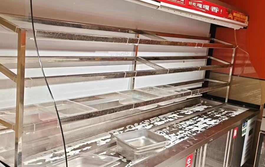 平顶山地区处理冷藏柜、操作台、展示柜、冰柜、自助调料台、桌椅等餐饮店设备