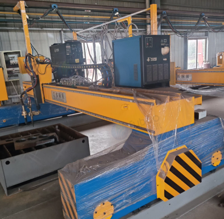 南通地区工厂处理10mm×2500mm折弯机1台、4米等离子火焰机切割机1台、落地端面铣床1台、数控钻床1台