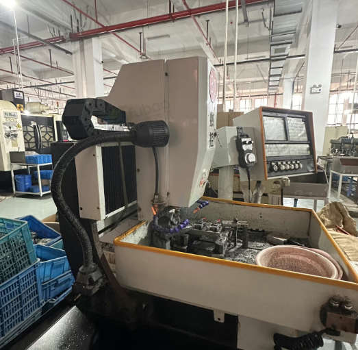 常州地区工厂处理精密双头打孔攻丝机4台