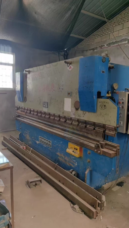 威海地区工厂处理金属圆锯机 冲床 折弯机等设备