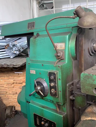 无锡地区工厂处理铣床2台