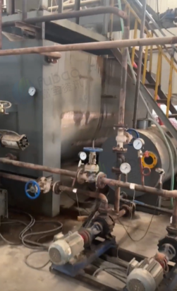 临沂地区个人处理2台5吨导热油炉膛一体负压动物油熬炼锅 冷凝器环保设备 负压真空机组 破碎机 毛油搅拌罐 2台颗粒燃烧机等