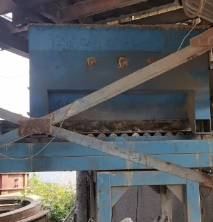 西安地区处理750、550搅拌机、输料机、立式震导模具