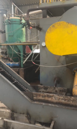 临沂地区个人处理2台5吨导热油炉膛一体负压动物油熬炼锅 冷凝器环保设备 负压真空机组 破碎机 毛油搅拌罐 2台颗粒燃烧机等