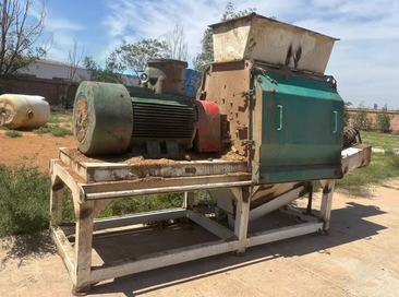 中卫地区处理132千瓦水滴式木材粉碎机