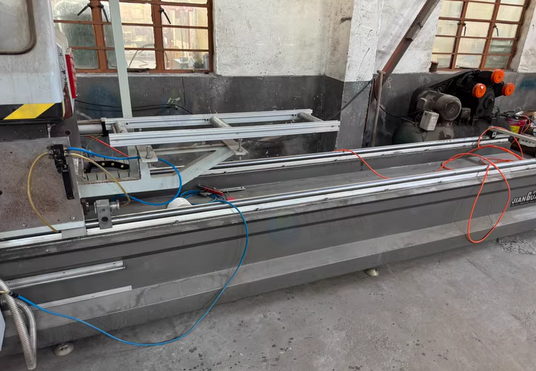 上海地区处理1批双头锯、铝材切割机