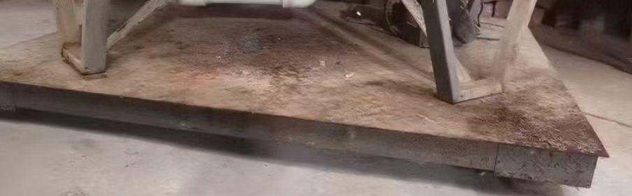 郑州地区工厂处理不锈钢反应釜、两台三吨地磅、二十吨地磅、塑料罐