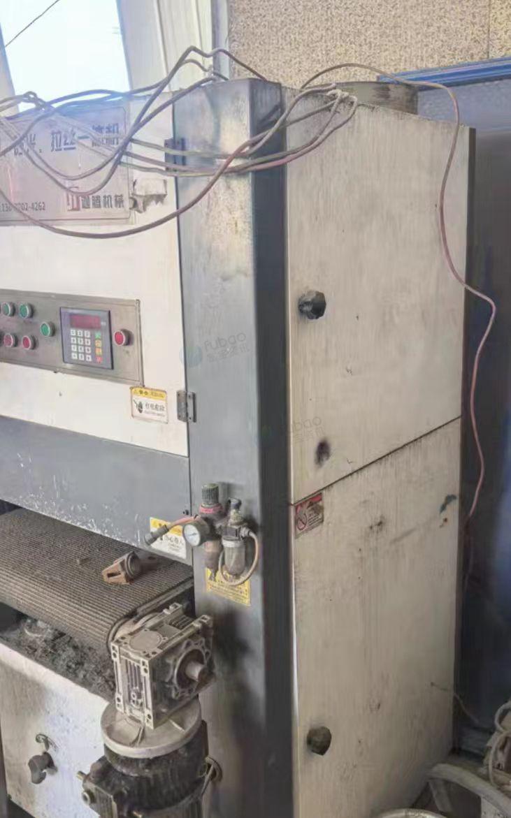 郑州地区工厂处理去毛刺砂光拉丝机、不锈钢圆管一批、抛丸清理机、南兴封边机