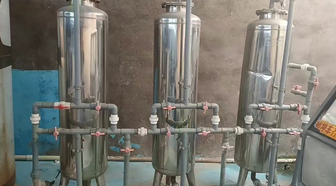 宿州地区工厂处理冷热缸带搅拌机、瞬时灭菌机、化糖锅、蒸汽发生器、RO膜机组等饮料厂子设备