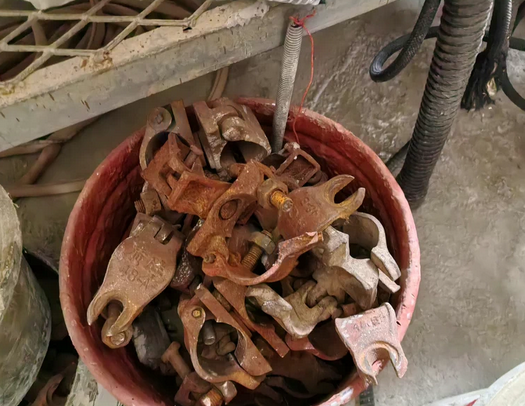 武汉地区处理1批钢管架扣件