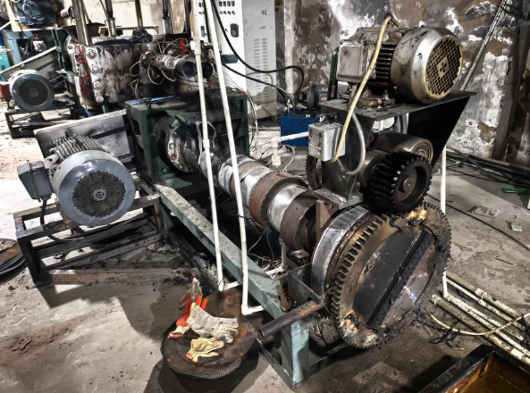 淮安地区工厂处理180华星造粒机