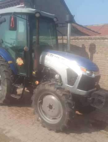 潍坊地区处理21年华拖1004拖拉机