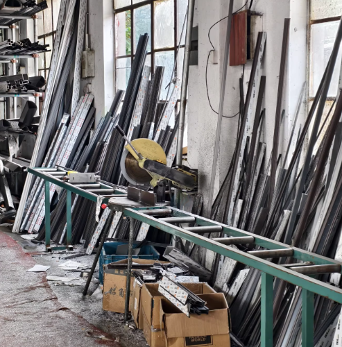 苏州地区工厂处理门窗加工设备14台