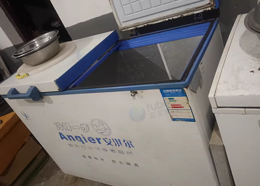 南昌地区处理2台冷柜、操作台冰柜