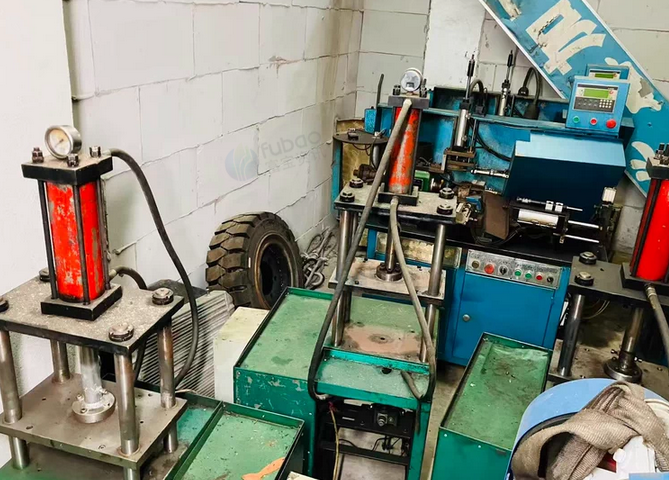 宁波地区个人处理振动筛、5吨液压机等