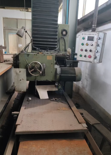 南通地区工厂处理10mm×2500mm折弯机1台、4米等离子火焰机切割机1台、落地端面铣床1台、数控钻床1台