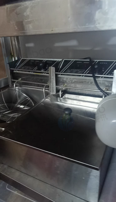 赣州地区处理早餐店展示柜、消毒柜、煮面桶、电蒸锅、双炸炉、桌子带凳子等