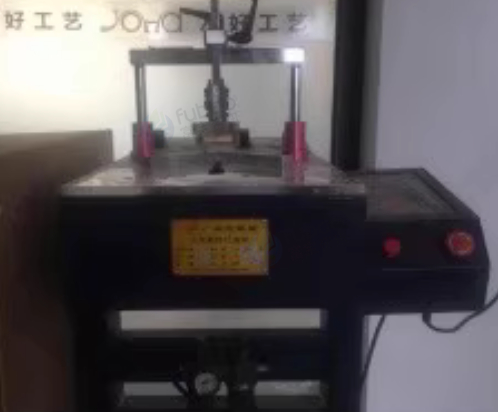 福州地区工厂搬迁处理烫金机、双切机、数控钉角机、封边机等