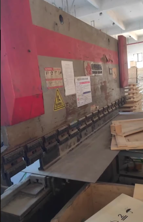 苏州地区工厂处理3200m折弯机