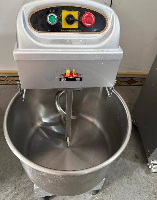 贵阳地区处理烘焙设备一整套、中央导柜、烤盘、模具系列