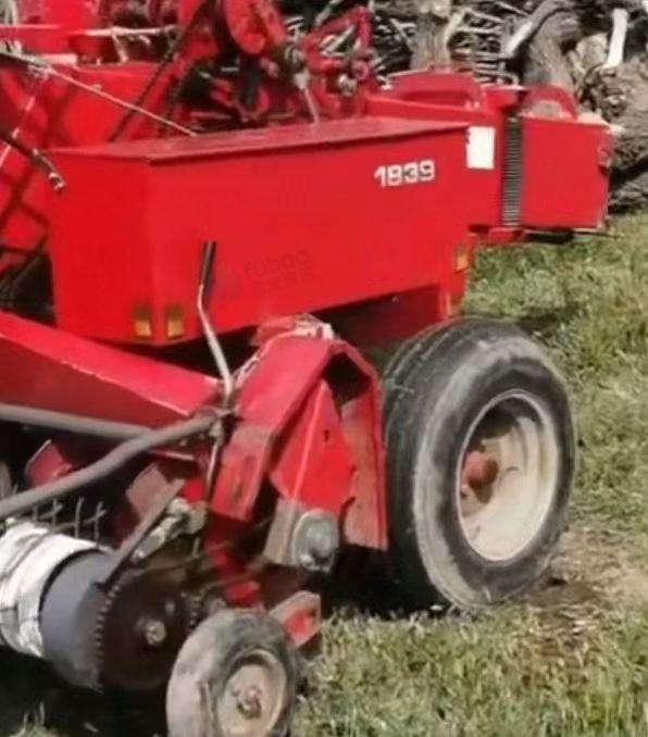 赤峰地区处理拖拉机、打捆机