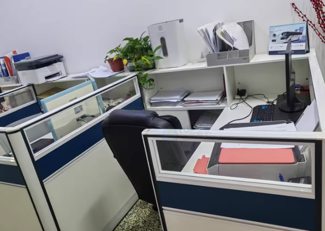 沈阳地区处理3套办公桌椅