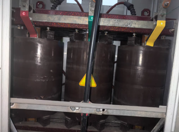 无锡地区回收公司处理315KVA干式电力变压器