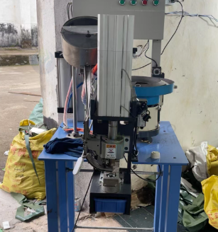 宜春地区处理篷布遮阳网快递单冲孔打扣机