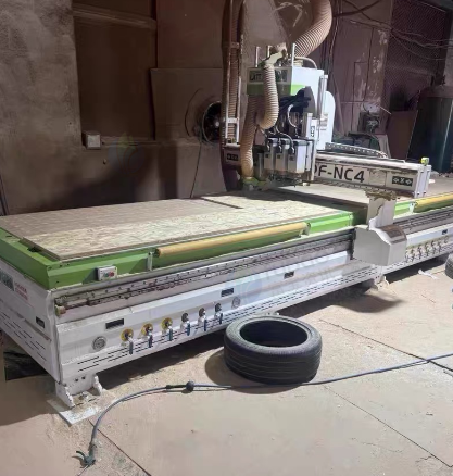 大连地区处理数控开料机、封边机、修边机、侧孔机、异型封边机、铰链钻、无尘铰链钻、叉车、空压机等