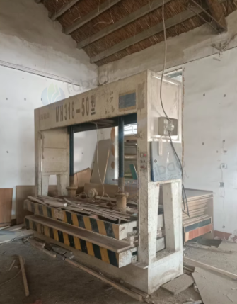 青岛地区工厂处理冷压机 转印机 45度精密裁板锯 威达WDX-323双修封边机 马氏MX5117B立铣机