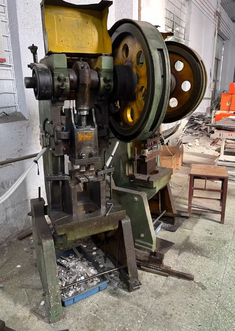 佛山地区处理2台冲床