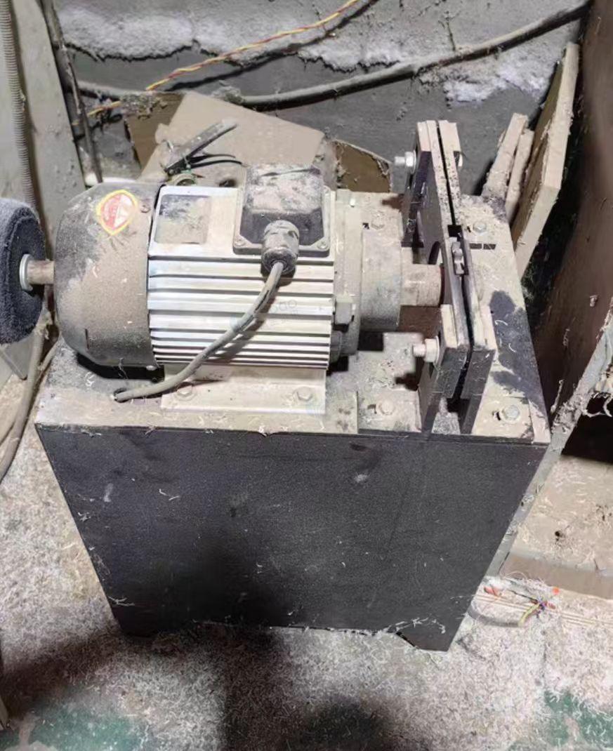 亳州地区处理封边机、侧孔机、翻板机、下打孔铰链钻、磨光机等木工厂设备