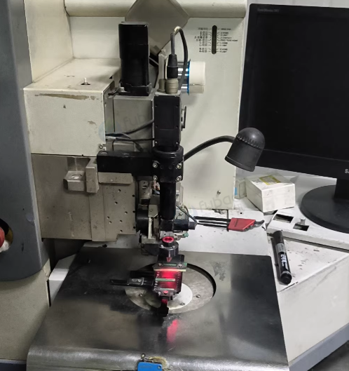 南通地区工厂处理鹰眼E101点胶机1台、激光擦板机1台、ASM两台