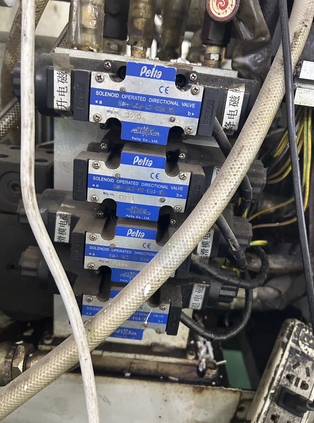 南宁地区工厂处理立式滑板注塑机