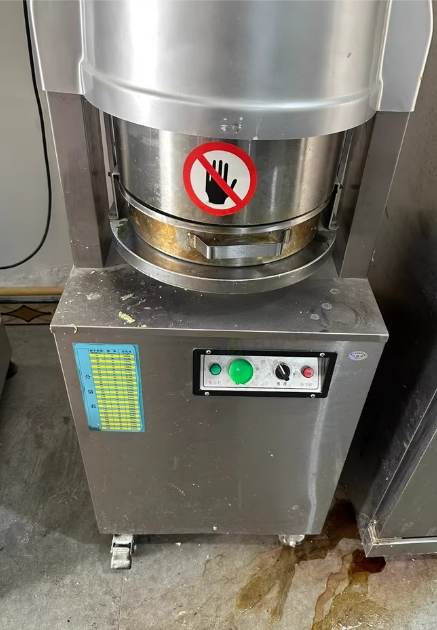 贵阳地区处理烘焙设备一整套、中央导柜、烤盘、模具系列