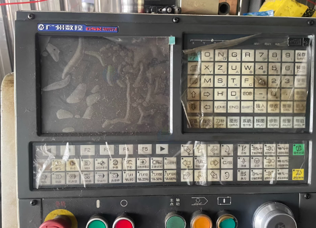 泰州地区工厂处理瑞远CK6130数控车床2台、SK320数控车床1台