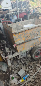 九江地区工地处理大电瓶拖车、闲置工地脚手架20副、电动推车6台、大电动拖车