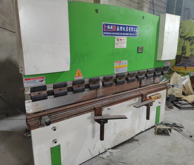 贵阳地区处理办公钢架工厂设备、63和25吨冲床、2.5米剪折等