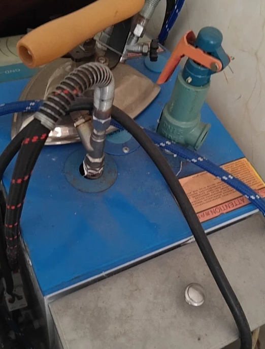 嘉兴地区处理大烫锅炉 烫台 货架 包装桌