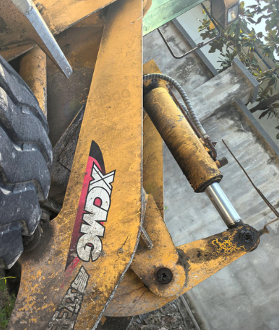 宜昌地区工地处理装载机